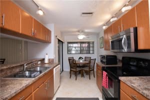 327 NW 36th Ave   327, Deerfield Beach, FL 33442 Sold 09/15/23