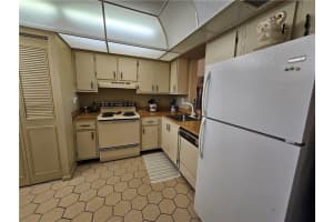 7210  Lake Circle Dr   208, Margate, FL 33063 Sold 10/20/23