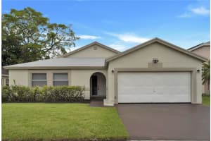 9670  Glacier Dr, Miramar, FL 33025 Sold 08/02/23