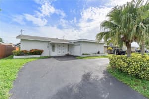 11471 NW 40th Place, Sunrise, FL 33323 Sold 08/22/23