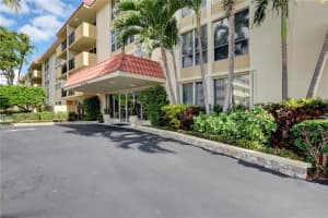 1000  Spanish River Rd   4B, Boca Raton, FL 33432 Sold 09/15/23