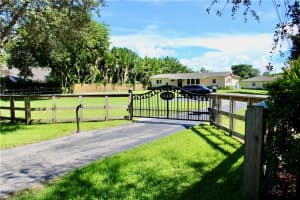 14450 SW 24th St, Davie, FL 33325 Sold 08/31/23