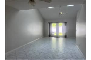 507  6th St   507, Vero Beach, FL 32962 Sold 08/10/23