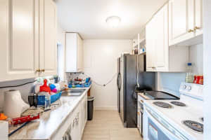 938  Sarazen Dr, West Palm Beach, FL 33413 Sold 07/31/23