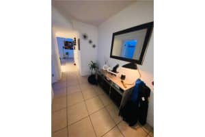 8389 NW 8th St   2, Miami, FL 33126 Sold 08/11/23