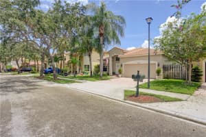 16411  Sapphire Pl, Weston, FL 33331 Sold 07/26/23