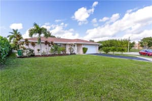 6697 NW 89th Ave, Tamarac, FL 33321 Sold 08/15/23