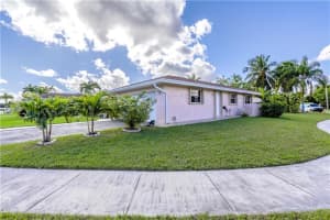 6697 NW 89th Ave, Tamarac, FL 33321 Sold 08/15/23