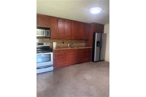 MLS# F10387186, Hollywood, Florida 33021
