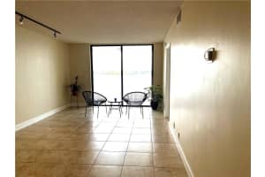 117 SE Lake Emerald Drive   309, Oakland Park, FL 33309 Sold 11/14/23