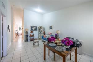 2731 SE 17th Ave 210, Homestead, FL 33035 Sold 10/13/23