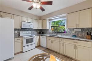 9985  Banana Tree Run   B, Boynton Beach, FL 33436 Sold 09/01/23