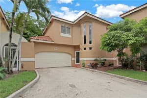 11255 Lakeview Dr, Coral Springs, FL 33071 Sold 02/14/24