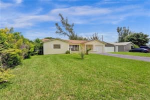 9509 NW 80th Pl, Tamarac, FL 33321 Sold 08/08/23