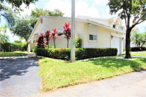 1911 E Discovery Cir, Deerfield Beach, FL 33442 Sold 09/05/23