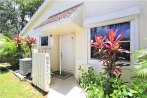 1911 E Discovery Cir, Deerfield Beach, FL 33442 Sold 09/05/23