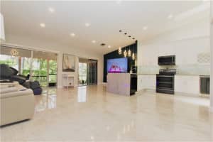 1911 E Discovery Cir, Deerfield Beach, FL 33442 Sold 09/05/23