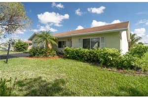 10221 NW 70th St, Tamarac, FL 33321 Sold 03/29/24