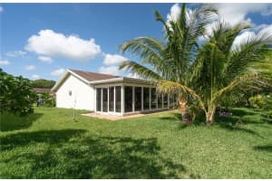 10221 NW 70th St, Tamarac, FL 33321 Sold 03/29/24