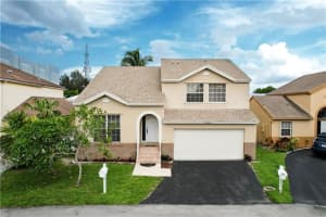 10700 SW 10th CT, Davie, FL 33324 Sold 08/15/23