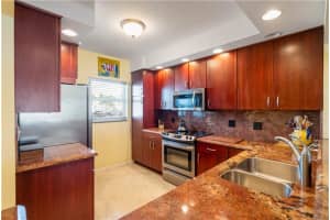 2800 NE 30th Ave   10A, Lighthouse Point, FL 33064 Sold 11/01/23