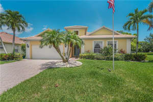 305 NW Cheshire Ln, Port St Lucie, FL 34983 Sold 11/17/23