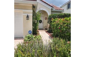 816 Savannah Falls Dr, Weston, FL 33327, Sold 07/31/23
