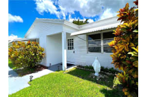 8110 NW 59th St, Tamarac, FL 33321 Sold 08/11/23