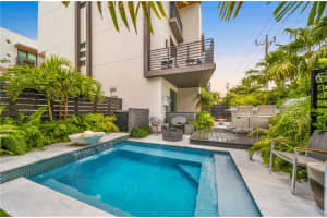 1058 N VICTORIA PARK RD, Fort Lauderdale, FL 33304 Sold 09/01/23