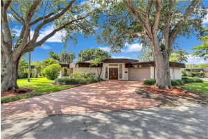 5712  Bamboo Cir, Tamarac, FL 33319 Sold 10/27/23