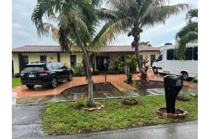 16840 NW 74th Ave, Hialeah, FL 33015 Sold 08/25/23