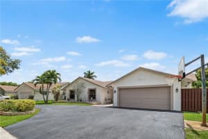 9590 NW 17th St, Plantation, FL 33322 Sold 09/22/23