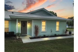 1516  1st Place, Vero Beach, FL 32962 Sold 12/20/23