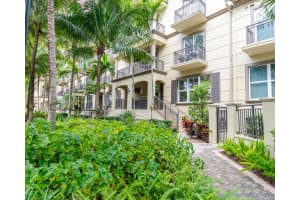 2625 NE 14th Ave   101, Wilton Manors, FL 33334 Sold 08/18/23