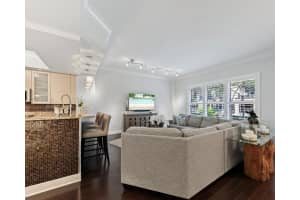 2625 NE 14th Ave   101, Wilton Manors, FL 33334 Sold 08/18/23