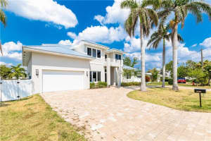 2629 SE 11th St, Pompano Beach, FL 33062 Sold 01/11/24