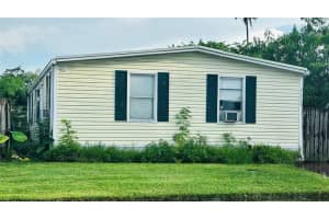 21750 NW 3rd St, Pembroke Pines, FL 33029 Sold 10/03/23