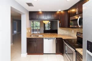 7500 NW 1st Ct   203-3, Plantation, FL 33317 Sold 10/31/23