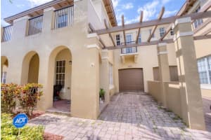 8662  Blaze Ct   8662, Davie, FL 33328 Sold 08/28/23