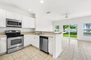 3022 NW 30th Ave, Oakland Park, FL 33311 Sold 08/31/23