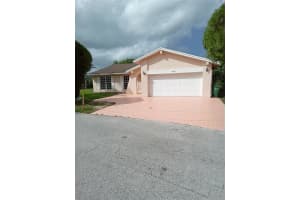 4810  Mango Dr, Tamarac, FL 33319 Sold 11/10/23
