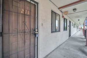 5420  21st Ct   211, Hialeah, FL 33016 Sold 08/29/23