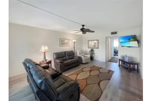 808 SE 7th St   105-B, Deerfield Beach, FL 33441 Sold 09/07/23