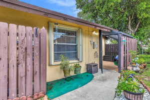 108  Essex Rd   2-37, Hollywood, FL 33024 Sold 10/25/23