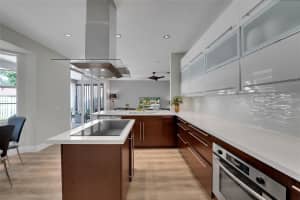 359  Lake Crest Ct, Weston, FL 33326 Sold 09/18/23