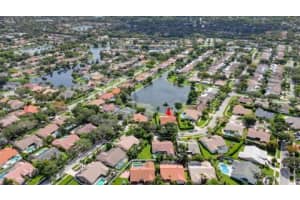 330 NW 107th Ave, Plantation, FL 33324 Sold 09/15/23