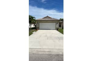 20850 NW 18th St, Pembroke Pines, FL 33029 Sold 09/01/23