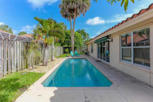 5113 NW 65th Ave, Lauderhill, FL 33319 Sold 10/31/23