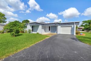 4411  Queen Palm Ln, Tamarac, FL 33319 Sold 09/06/23
