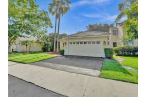 128 W Bayridge Dr, Weston, FL 33326 Sold 09/11/23